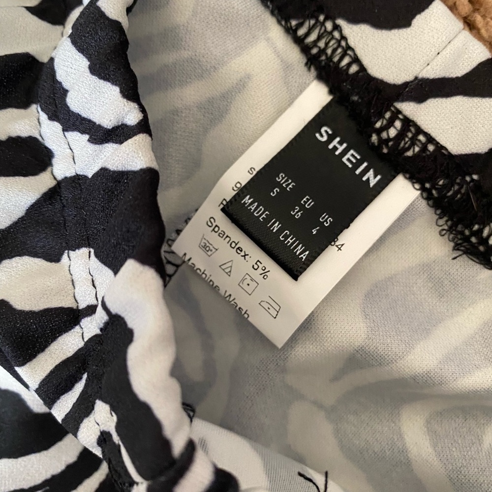 Zebra crop top with matching shirts. - Picture 2 of 3
